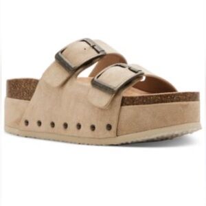 NWOT MADDEN GIRLS’Babes’ s10 flatform sandals-faux suede-dbl buckle-MSRP $49.66
